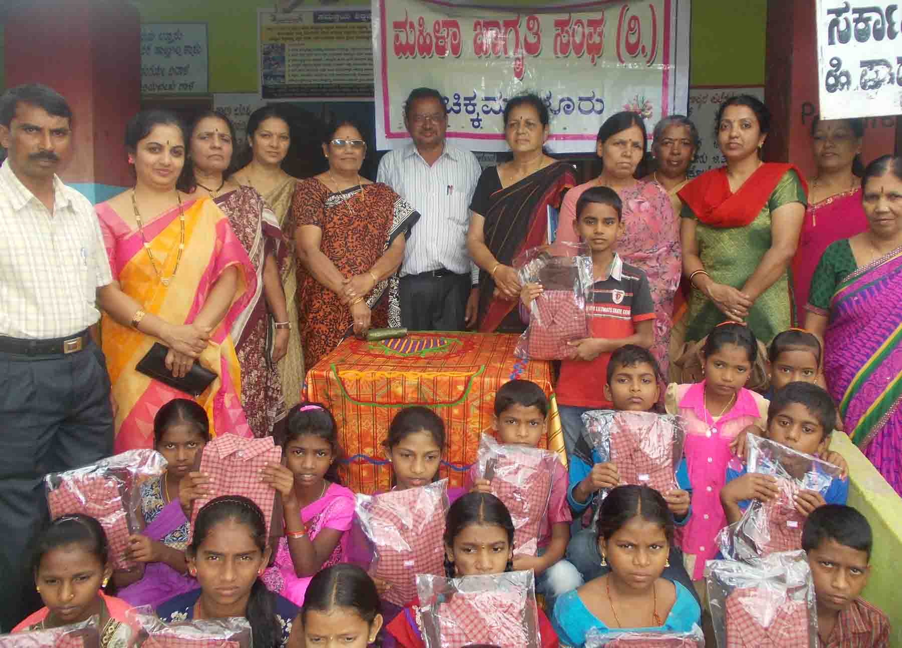 ಸಮವಸ್ತ್ರ ಶಿಸ್ತಿನ ಪ್ರತೀಕ, ಆತ್ಮವಿಶ್ವಾಸ ಹೆಚ್ಚಿಸುತ್ತದೆ: ರೇಣುಕಾಮೈಲಾರಿ